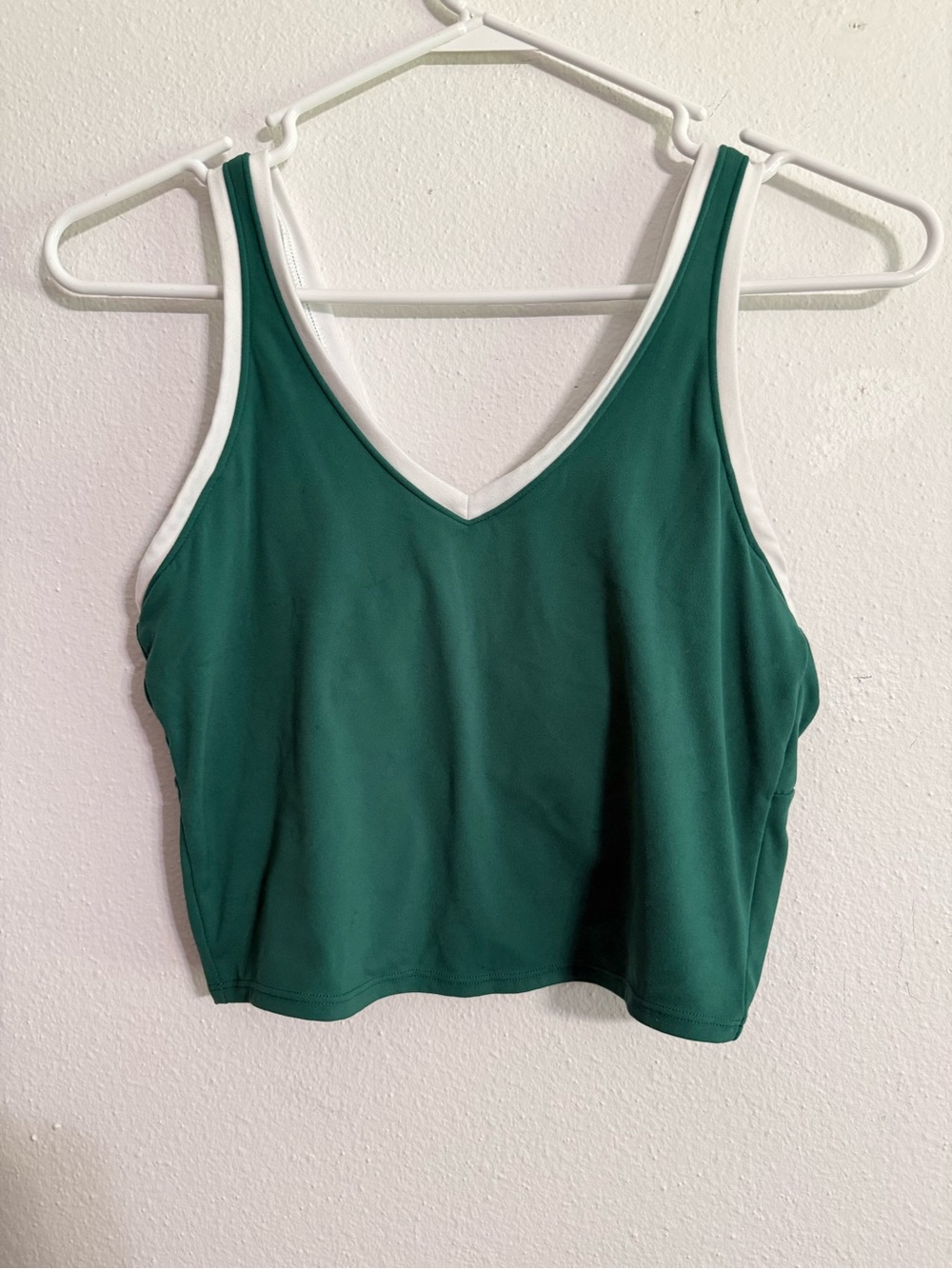 ☀️ all in motion. • Deep Green V-Neck Tank Top with White Trim • Women’s Small